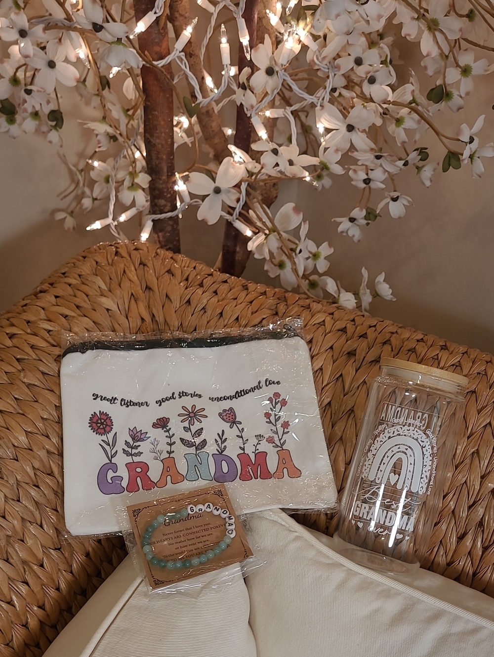 NWT Grandma Floral Zipper Pouch & Tumbler Gift Set - Cream